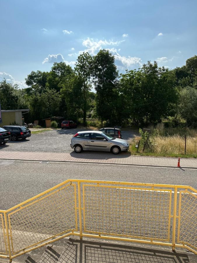 Kraichgau # 2 Ferienwohnungen In Einem Haus Mit Ebk, Wlan, Monteurzimmer, Self-Check-In Ittlingen Luaran gambar